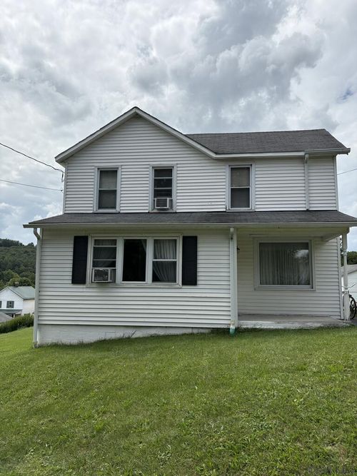 661 Stewart St, Beaverdale, PA, 15921-4420 | Card Image