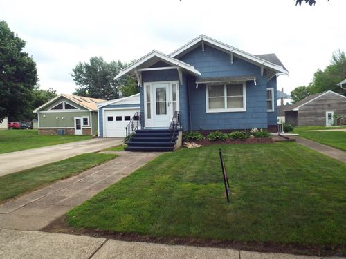 511 9th St, Sibley, IA, 51249-1830 | Card Image