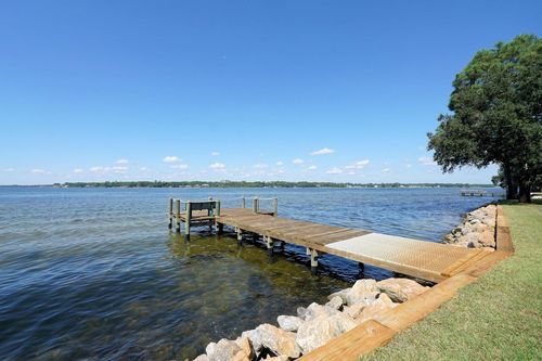 83 Marina Cove Dr, Niceville, FL, 32578-4425 | Card Image