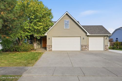 2729 W Porthill Ct, Hayden, ID, 83835-8033 | Card Image