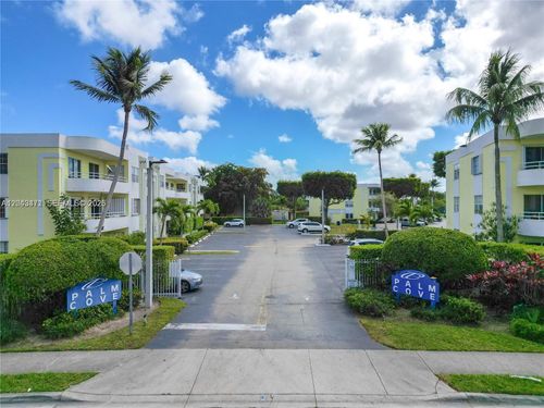 105-10755 Sw 108th Ave, Miami, FL, 33176-8109 | Card Image