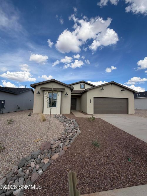 6552 Phoenix St, Las Cruces, NM, 88012-7974 | Card Image
