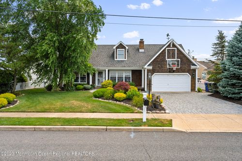 212 Helm Rd, Mantoloking, NJ, 08738-1112 | Card Image