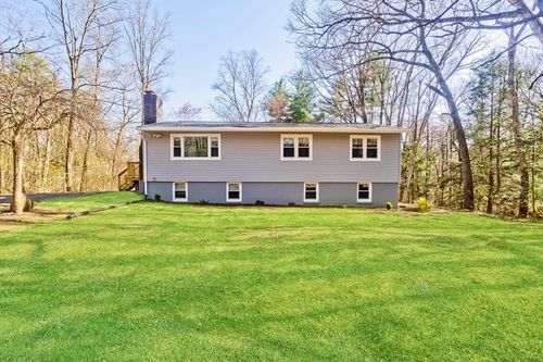 47 North St, Belchertown, MA, 01007-9751 | Card Image