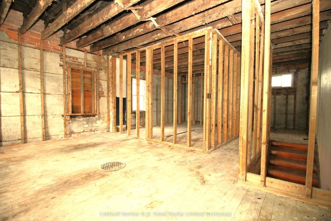 6 Church St W, House attached with 3 bedrooms, 2 bathrooms and null parking in Burgessville ON | Image 8