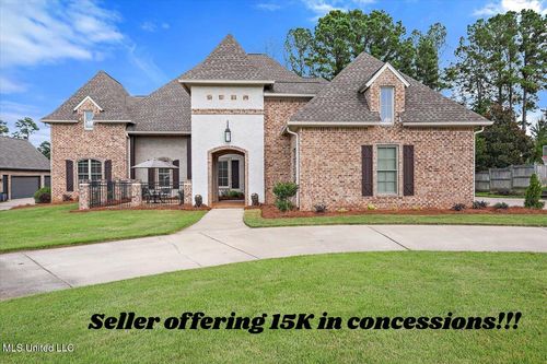 213 Ironwood Plantation Blvd, Madison, MS, 39110-6056 | Card Image