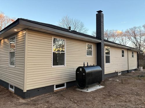 10 Dourland Rd, Medford, NY, 11763-1623 | Card Image