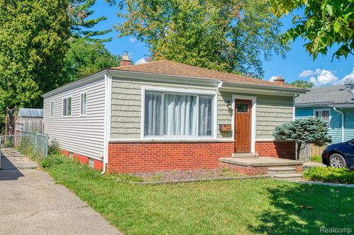 18429 Gillman St, Livonia, MI, 48152-3723 | Card Image