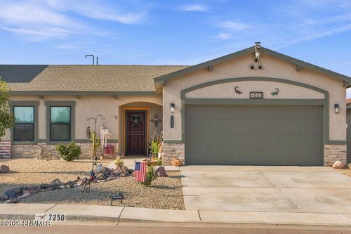 7250 Aretha Way, Las Cruces, NM, 88012-8944 | Card Image