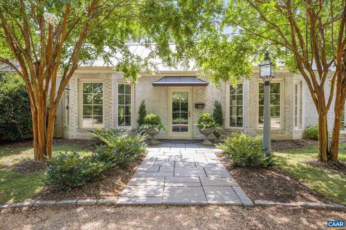 960 Locust Ave, CHARLOTTESVILLE, VA, 22901-4030 | Card Image