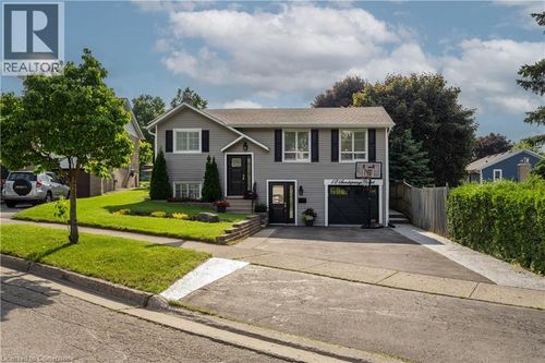 12 Sandsprings Crt, Kitchener, ON, N2E2A4 | Card Image