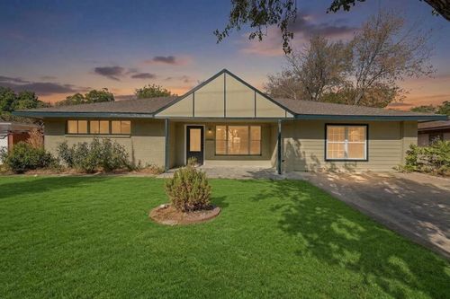 909 15th Street, Grand Prairie, TX, 75050 | Card Image