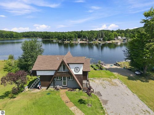 9285 E 50 Rd, Cadillac, MI, 49601-9521 | Card Image