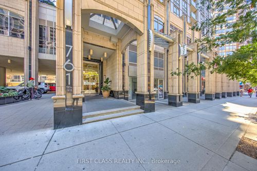 2813-761 Bay St, Toronto, ON, M5G2R2 | Card Image