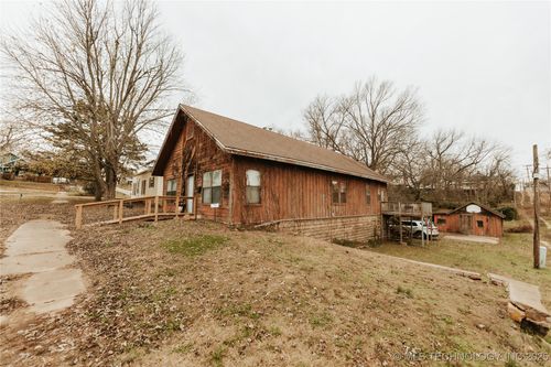 907 5th St, Pawnee, OK, 74058-3548 | Card Image
