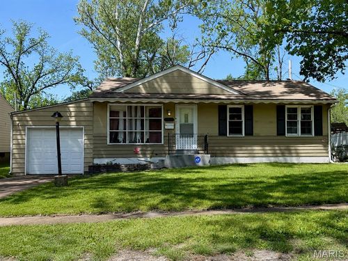 6857 Frostview Ln, Berkeley, MO, 63134-1103 | Card Image