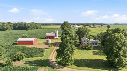 4985 W Gilpin Road, Three Oaks, MI, 49128 | Card Image