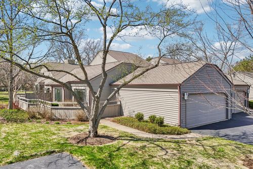 718 Shoreline Rd, Lake Barrington, IL, 60010-3819 | Card Image