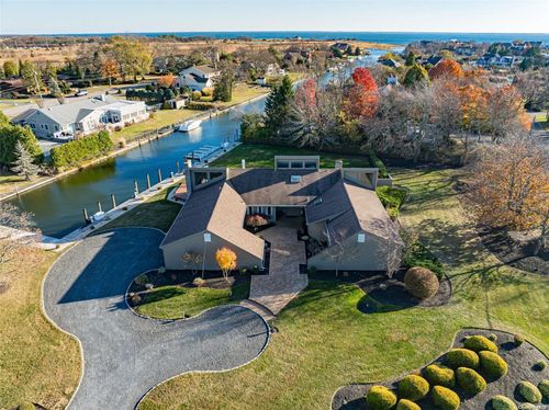 51 The Helm, East Islip, NY, 11730-2914 | Card Image