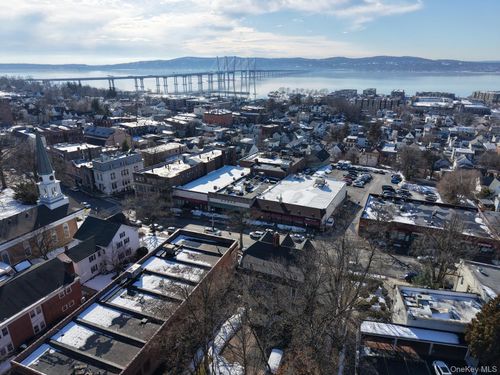 54 N Broadway, Tarrytown, NY, 10591-3240 | Card Image