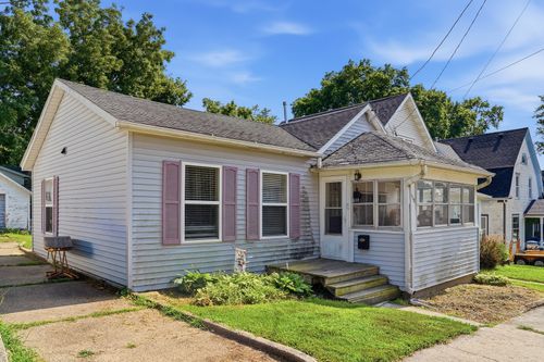 418 E 3rd St, Dixon, IL, 61021-3128 | Card Image