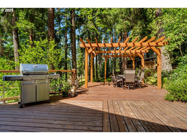 86561 R R Baker Rd, House other with 3 bedrooms, 3 bathrooms and 2 parking in Springfield OR | Image 39