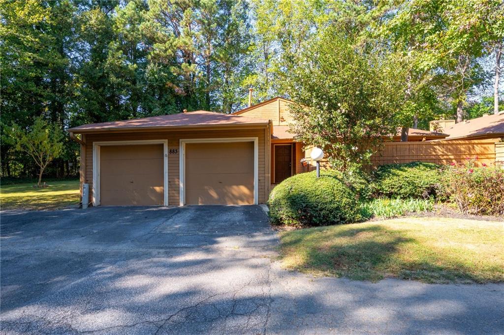 Lake Hollow Blvd, Marietta, GA 30064