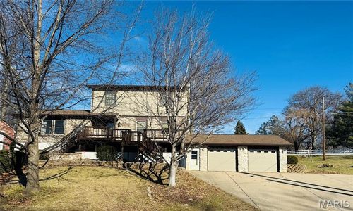 2 Oak Ridge Pond Rd, Hannibal, MO, 63401-6539 | Card Image