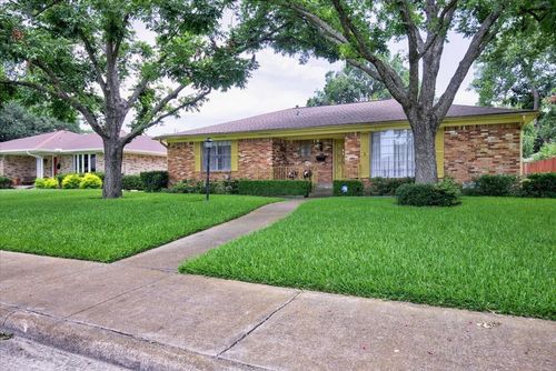 2210 Babalos Lane, Dallas, TX, 75228 | Card Image
