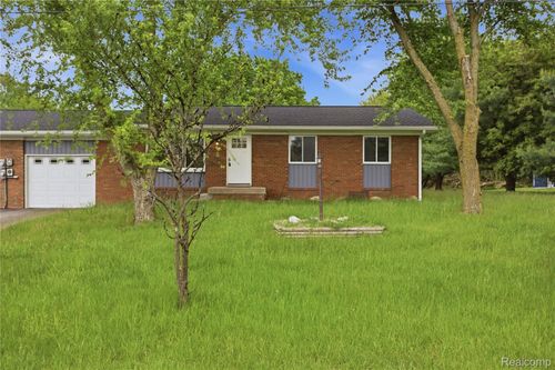 2897 Spring Hill Dr, Howell, MI, 48843-7891 | Card Image
