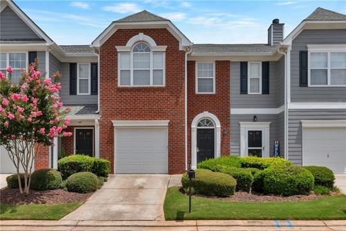 6243 Shoreview Cir, Flowery Branch, GA, 30542-7606 | Card Image