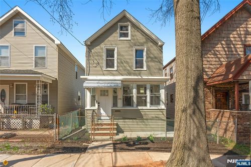 272 Burgess Pl, Clifton, NJ, 07011-4102 | Card Image