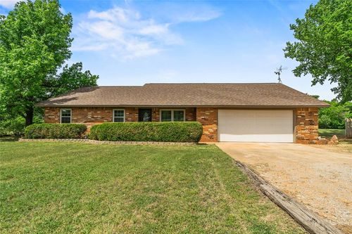 988 County Street 2949, Tuttle, OK, 73089 | Card Image