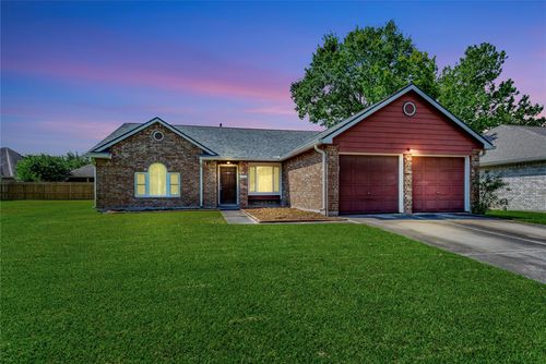 2923 Forest Hills Dr, League City, TX, 77573-5919 | Card Image