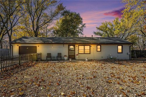 18702 S Mullen Rd, Belton, MO, 64012-9303 | Card Image