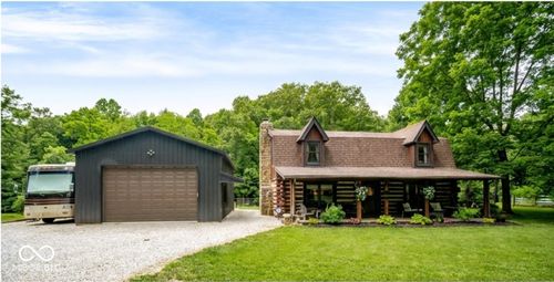 8556 N Chickadee Dr, Morgantown, IN, 46160-8985 | Card Image