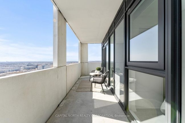 1718 - 9000 Jane St, Condo with 2 bedrooms, 2 bathrooms and 1 parking in Concord ON | Image 28