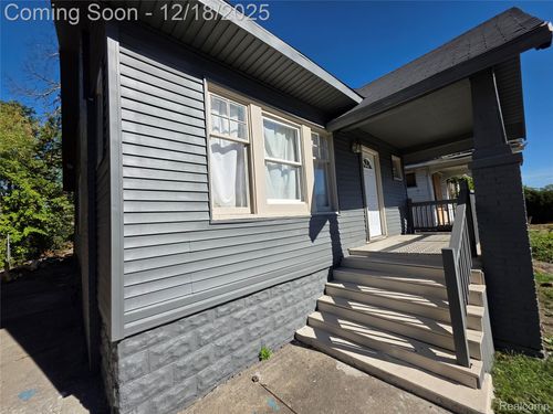 2530 Fullerton St, Detroit, MI, 48238-3577 | Card Image