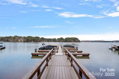 2587 Penngate Dr, Sherrills Ford, NC, 28673-9127 | Card Image