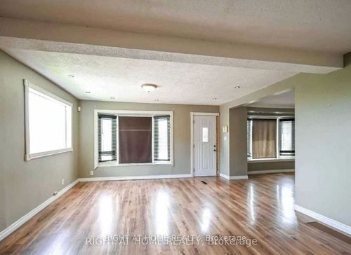 1025 Stone Church Rd E, Hamilton, ON, L8W1B2 | Card Image