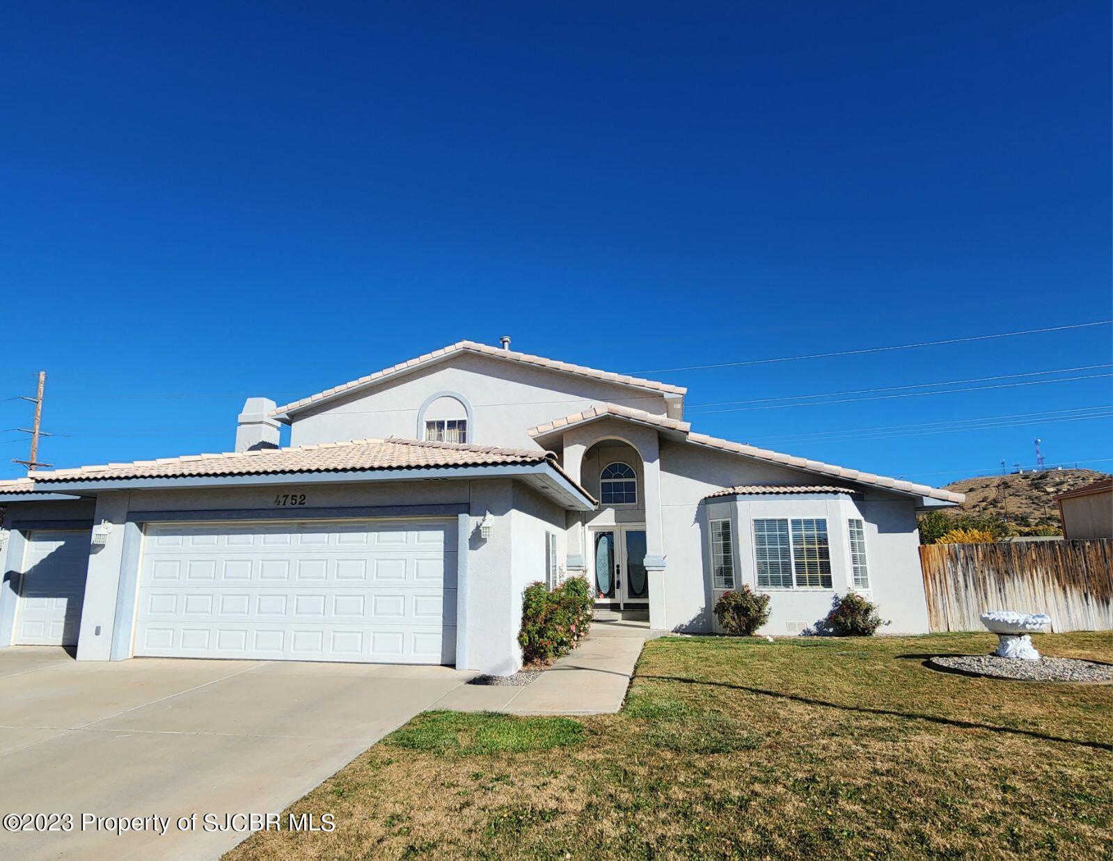 Sunrise Cir, Farmington, NM 87401