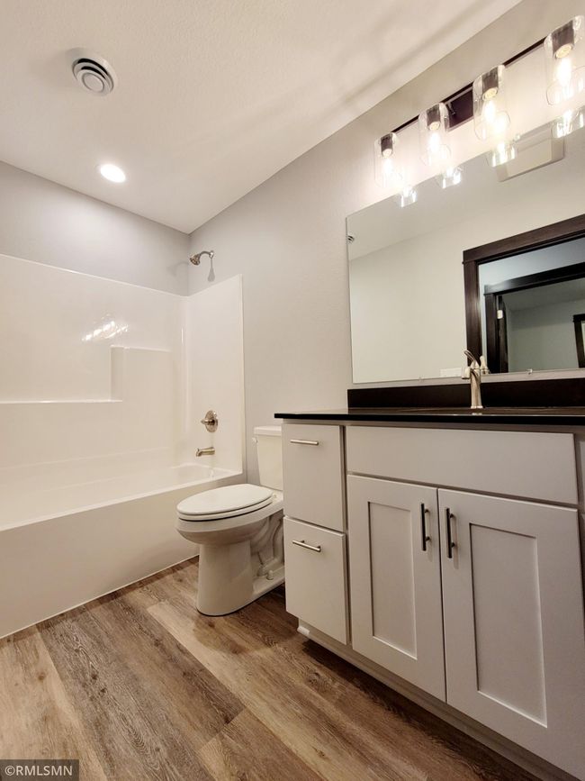 *Listing pictures are of previous model with similar finishes and layout* | Image 16