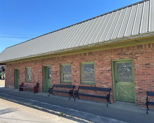103 E Gallatin St, Adairville, KY, 42202 | Card Image