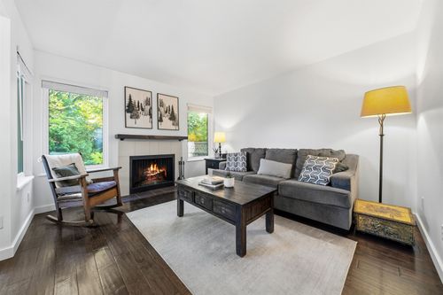 4742 Laurelwood Pl, Burnaby, BC, V5G4B2 | Card Image