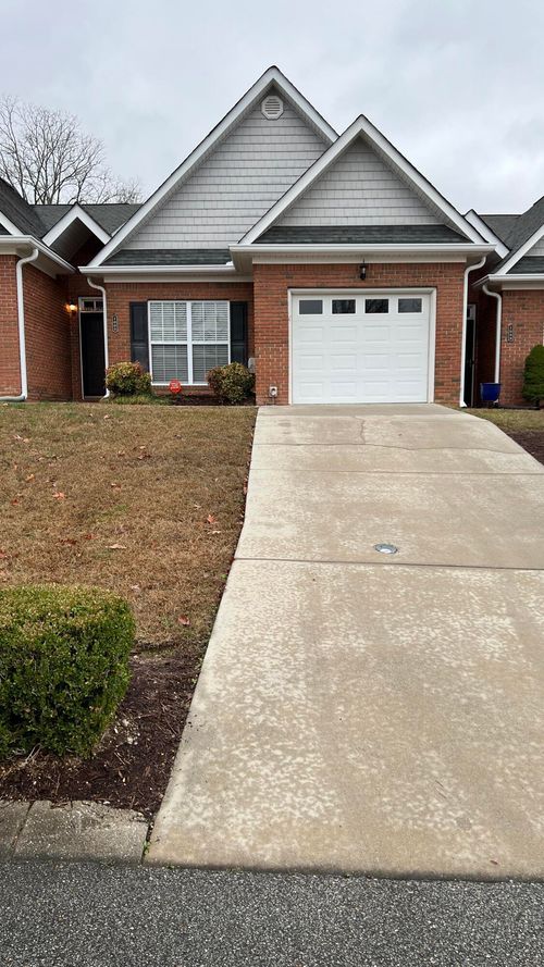1005 Grey Oaks Ln, Chattanooga, TN, 37421-4476 | Card Image