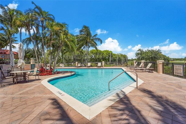 APT-101 - 13611 Deering Bay Dr, Condo with 3 bedrooms, 4 bathrooms and null parking in Coral Gables FL | Image 19