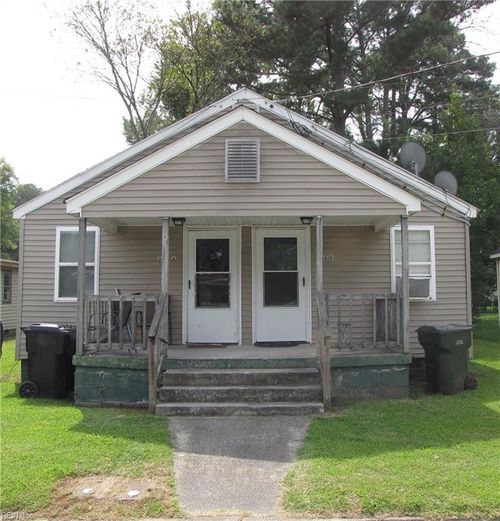 308 Hogart St, Franklin, VA, 23851-2530 | Card Image