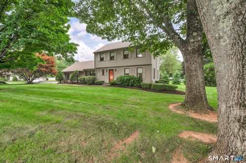 2 Sachem Dr, Cromwell, CT, 06416-1647 | Card Image