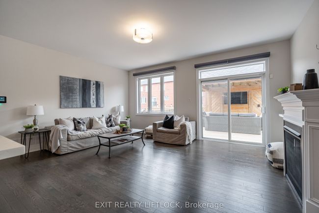 8 Station Dr, House other with 3 bedrooms, 3 bathrooms and 4 parking in Millbrook ON | Image 19