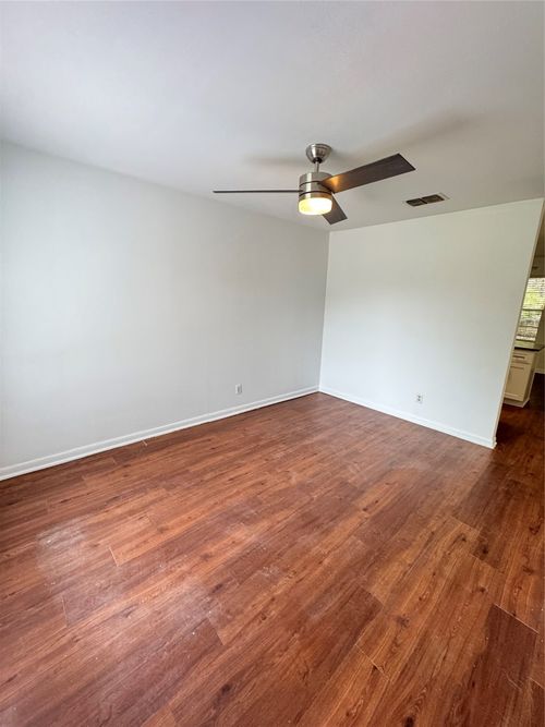 b-3007 Matador Dr, Austin, TX, 78741-7058 | Card Image